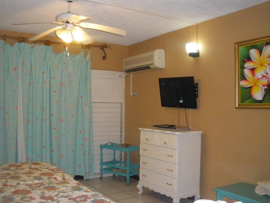 Villa Criss Ocho Rios Luaran gambar