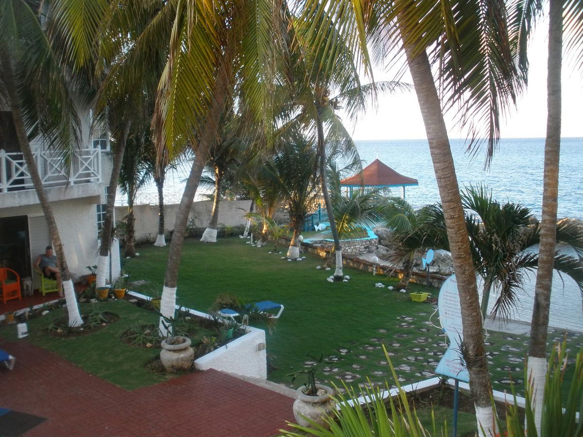Villa Criss Ocho Rios Luaran gambar