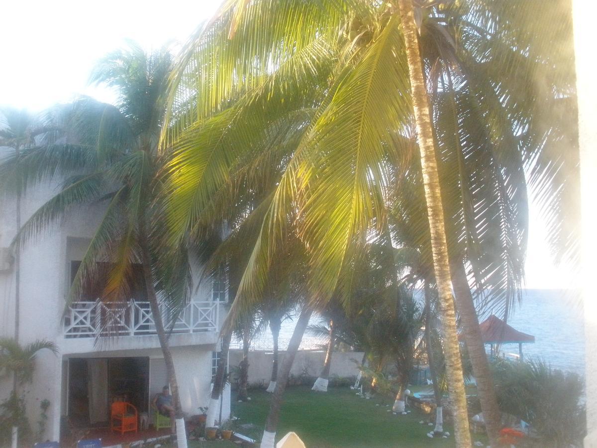 Villa Criss Ocho Rios Luaran gambar